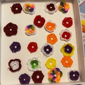 Very cute crochet mini flowers,{23}